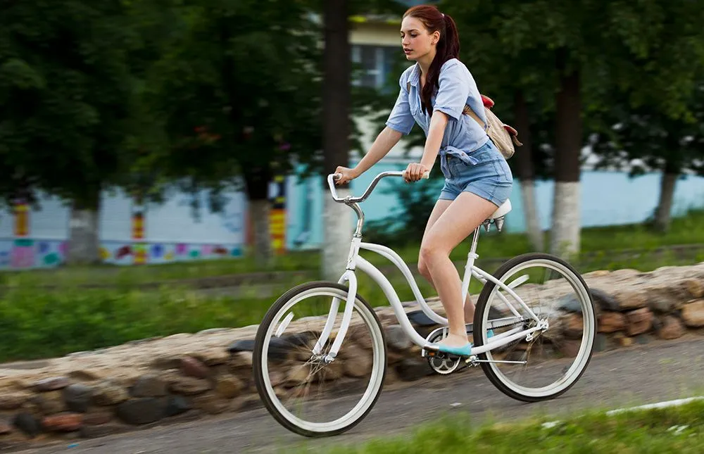 Picture of the Woman on Bike